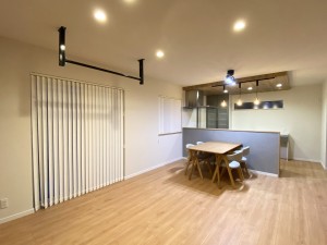 和の風情と現代のシンプルな美しさが融合したお家