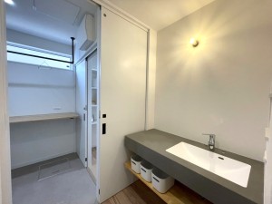 開放的な吹抜けと畳コーナーで心地よい日常を育むお家